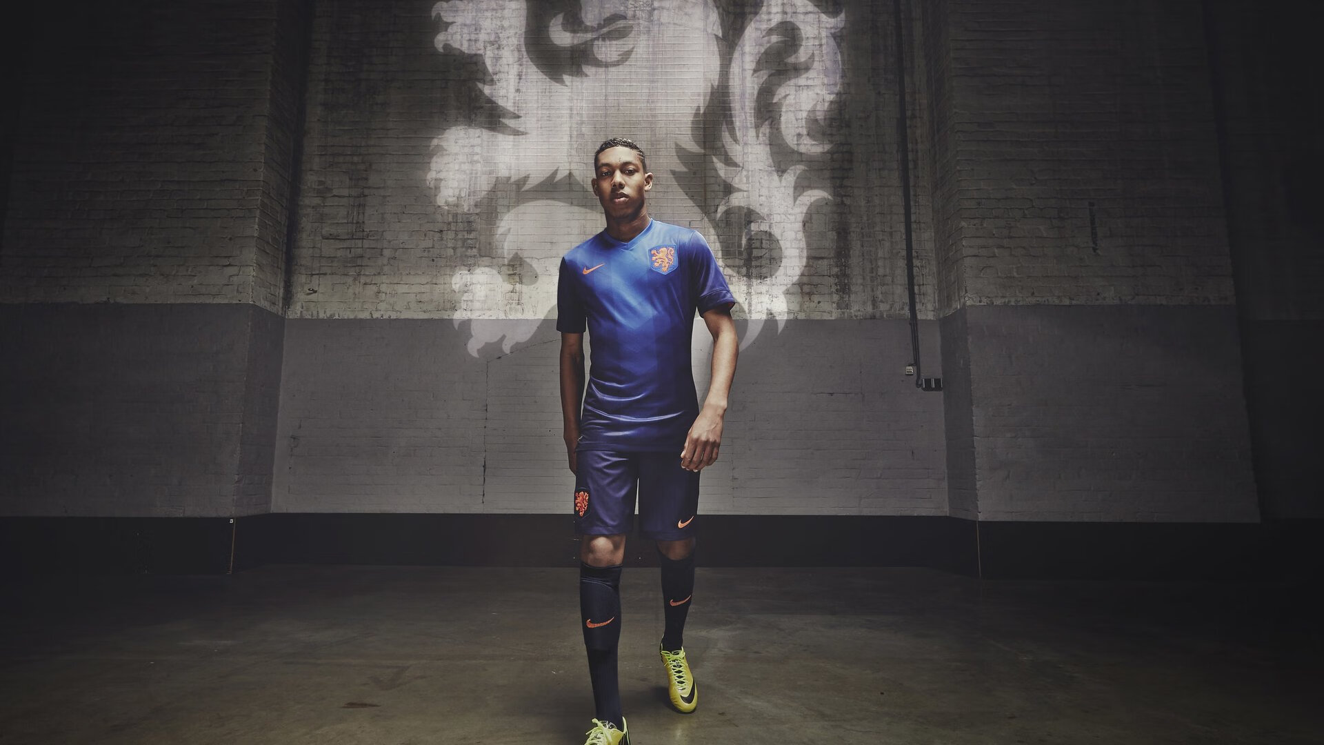 米兰体育下载-特色足球场馆“绿色+智慧”新理念在行业得到广泛认同和推广，足球比赛场馆