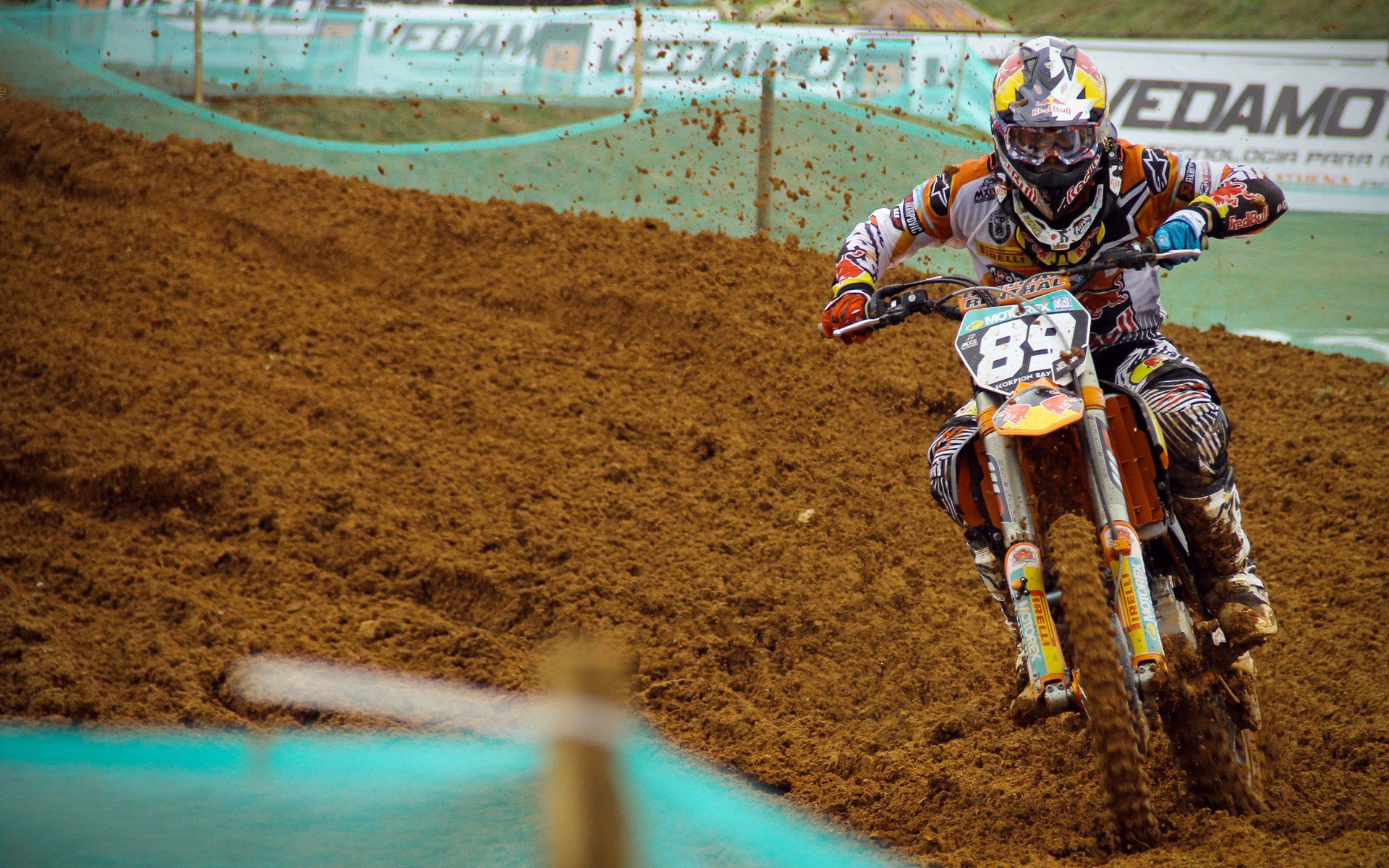 AC米兰队-赛季亮点：每个球队都值得回味的个人英勇瞬间，过往赛季球员